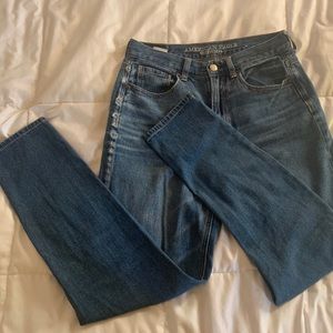 American Eagle Denim Mom Jeans